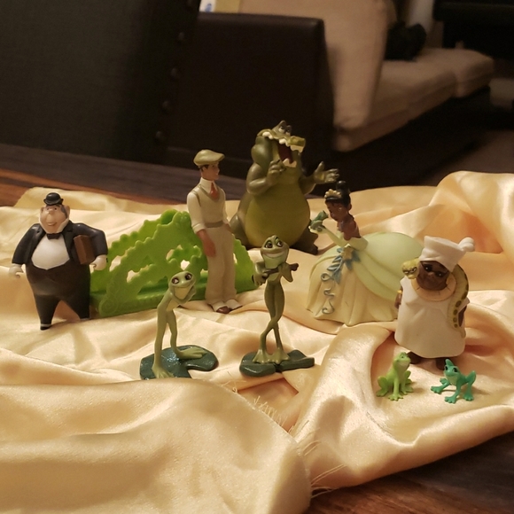Princess and The Frog Disney Characters - Picture 1 of 5